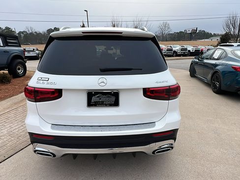 Used 2021 Mercedes-Benz GLB 250 GLB 250 image 9