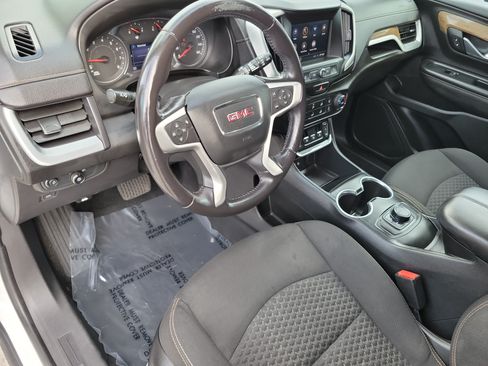 Used 2021 GMC Terrain SLE FWD image 9