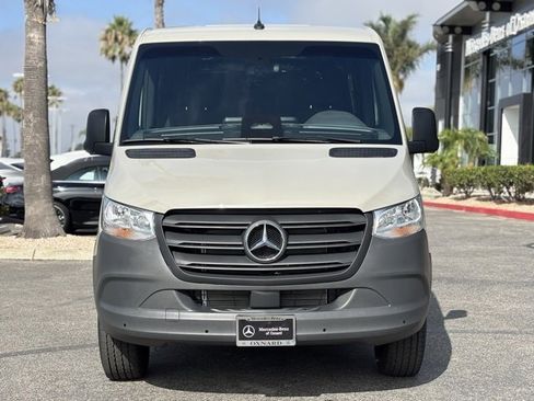 Used 2025 Mercedes-Benz Sprinter 2500 image 11