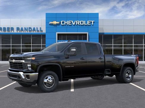 New 2026 Chevrolet Silverado 3500 LT image 2