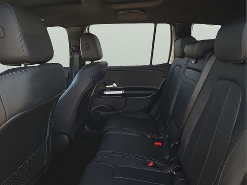 Used 2023 Mercedes-Benz GLB 250 4MATIC image 10