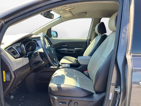 Used 2018 Kia Sedona SX Limited FWD image 8