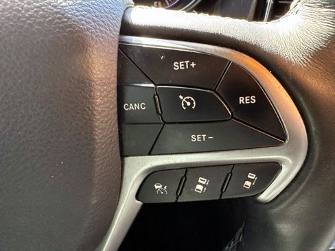 Used 2019 Jeep Grand Cherokee Overland image 22