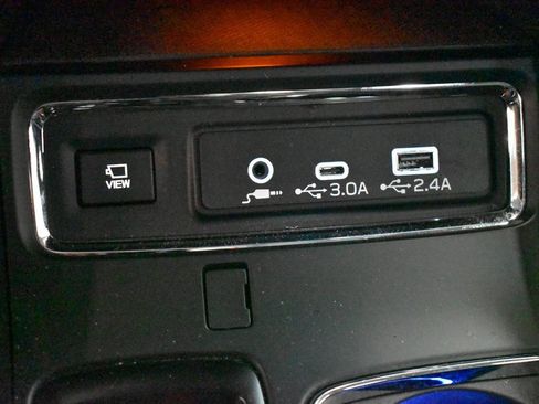 Used 2025 Subaru Ascent Bronze Edition image 24