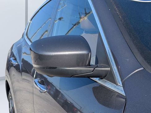 Used 2018 Maserati Levante GranLusso AWD/4WD image 11