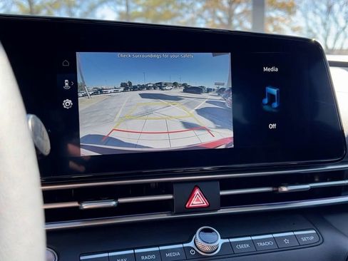 Certified 2024 Hyundai Elantra SEL image 26