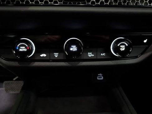 Used 2025 Honda HR-V Sport image 29