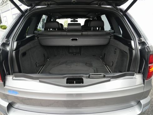 Used 2011 BMW X5 M image 15