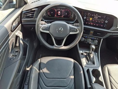 Used 2023 Volkswagen Jetta SEL FWD image 11
