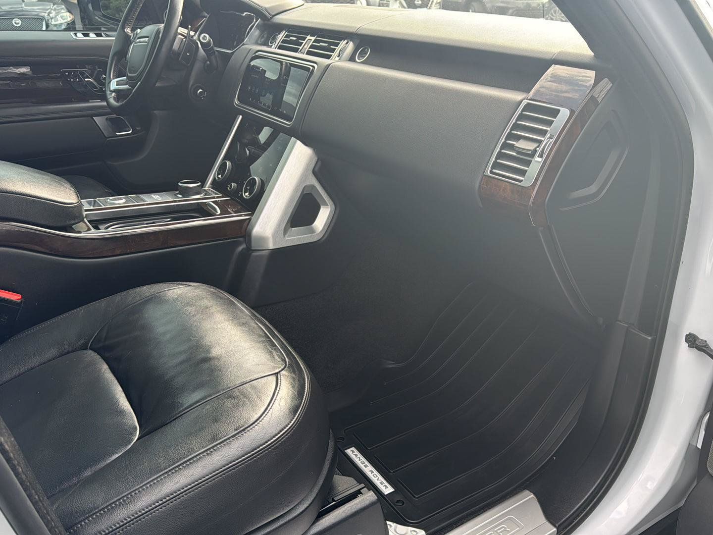 Used 2020 Land Rover Range Rover AWD/4WD image 9