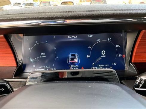 Used 2023 Lincoln Navigator Reserve AWD/4WD image 13