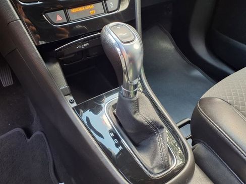 Certified 2022 Buick Encore Preferred image 12