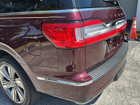 Used 2018 Lincoln Navigator Black Label w/ Cargo Package AWD/4WD image 54