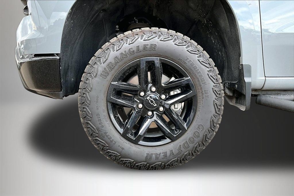 Certified 2025 Chevrolet Silverado 1500 Custom Trail Boss AWD/4WD image 34