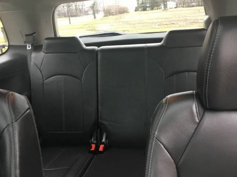 Used 2017 GMC Acadia Limited SLT AWD/4WD image 11