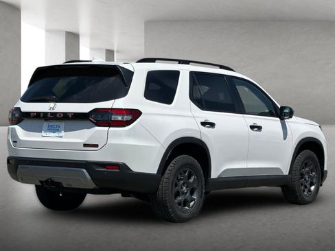 New 2026 Honda Pilot TrailSport image 4