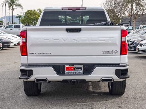 Used 2022 Chevrolet Silverado 1500 High Country w/ Technology Package image 5