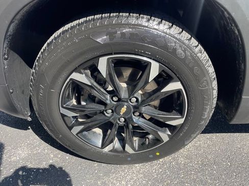 Used 2022 Chevrolet TrailBlazer LT w/ Convenience Package FWD image 38