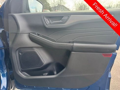 Used 2023 Ford Escape Active image 14