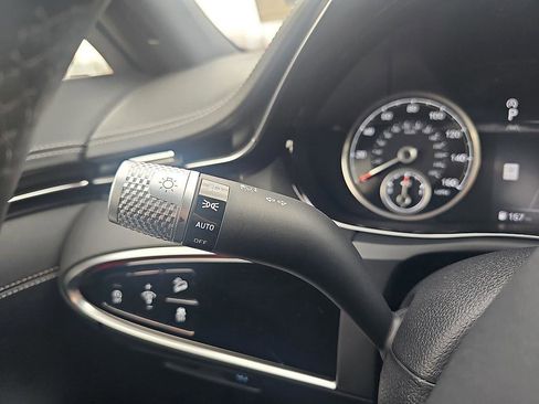 Used 2025 Genesis GV70 3.5T Sport w/ Sport Advanced Package image 22