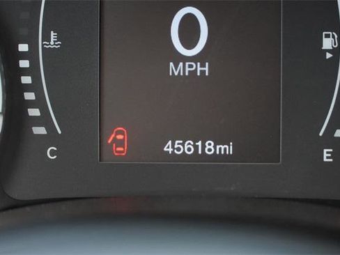 Certified 2022 Jeep Renegade Sport image 32