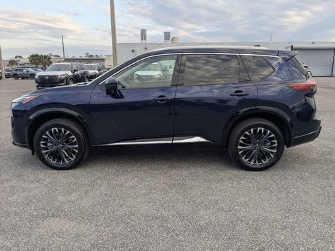 Used 2025 Nissan Rogue Platinum w/ Tech Package AWD/4WD image 7