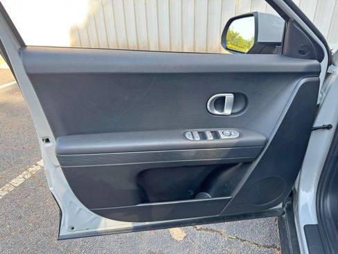 Used 2024 Hyundai Ioniq 5 SEL RWD image 37