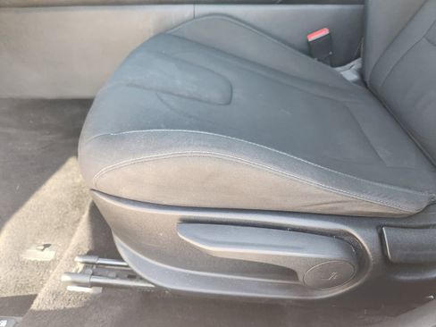 Used 2024 Hyundai Elantra SEL FWD image 29