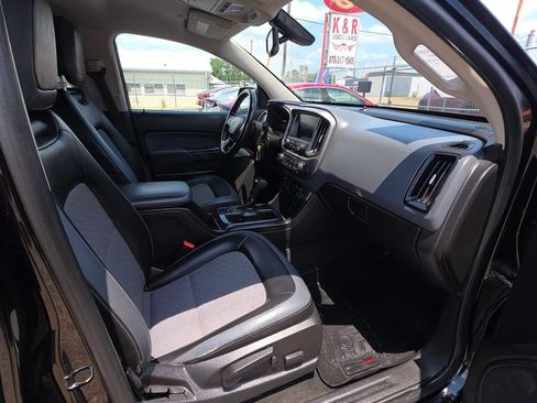 Used 2018 Chevrolet Colorado Z71 AWD/4WD image 12