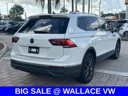 Certified 2024 Volkswagen Tiguan SE FWD image 7