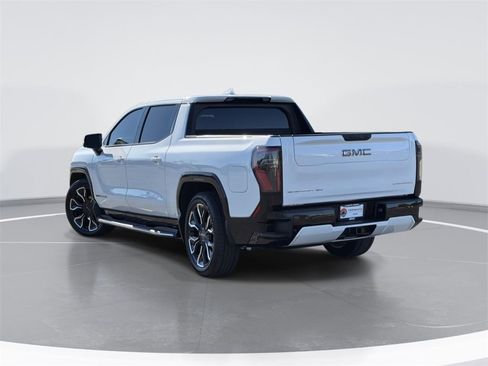 Used 2025 GMC Sierra EV Denali image 5