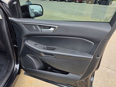 Used 2022 Ford Edge SE w/ Black Appearance Package AWD/4WD image 15