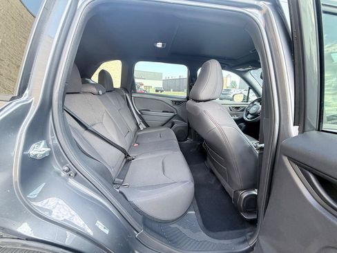 Used 2025 Subaru Forester Premium AWD/4WD image 12