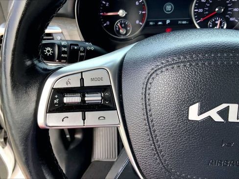 Used 2022 Kia Telluride SX w/ SX Prestige Package image 21
