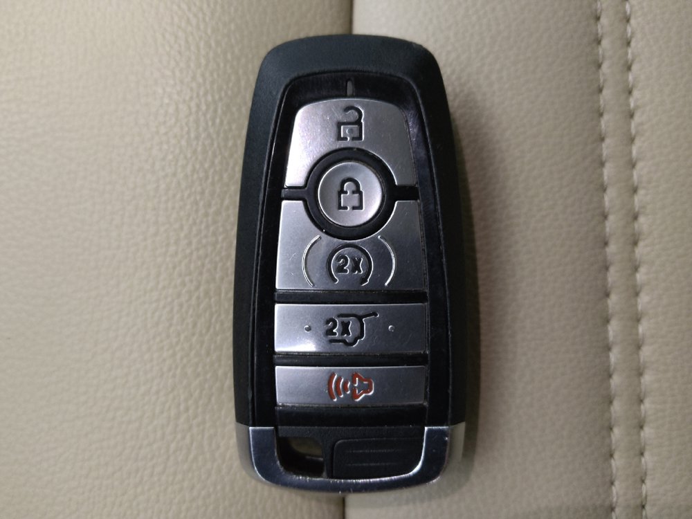 Used 2024 Ford Edge SEL w/ Convenience Package AWD/4WD image 32