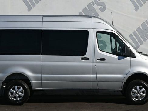 Used 2022 Mercedes-Benz Sprinter 2500 image 4