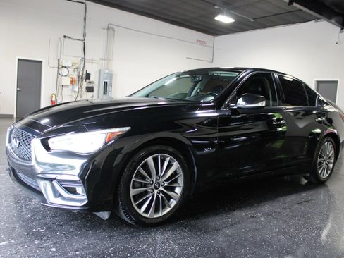 Used 2018 INFINITI Q50 Luxe w/ Essential Package (3.0T Luxe) AWD/4WD image 6