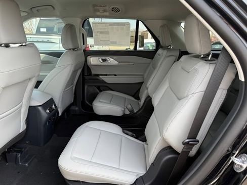 New 2026 Ford Explorer Active image 14