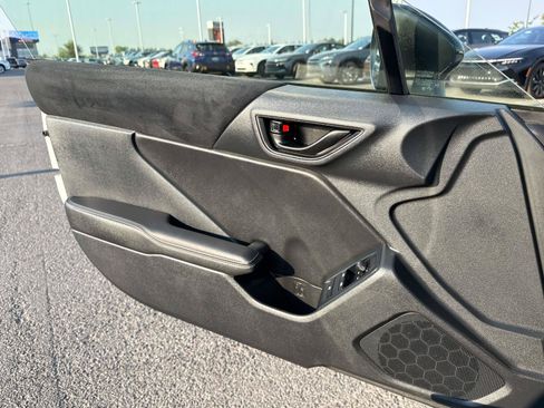 Used 2025 Toyota GR86 Premium w/ ALL Weather Mat Package (TMS) RWD image 12