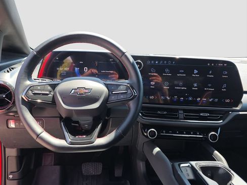 Used 2025 Chevrolet Equinox EV RS w/ Convenience Package II FWD image 13