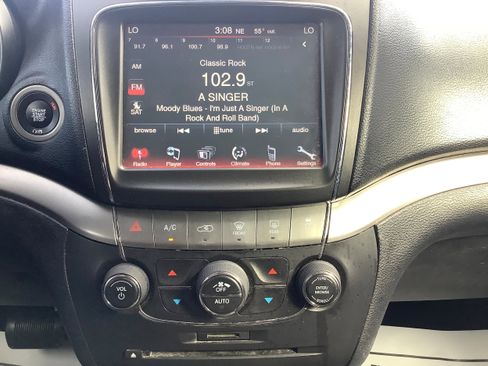 Used 2020 Dodge Journey Crossroad image 19