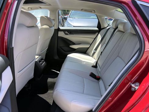 Used 2019 Honda Accord EX-L image 10