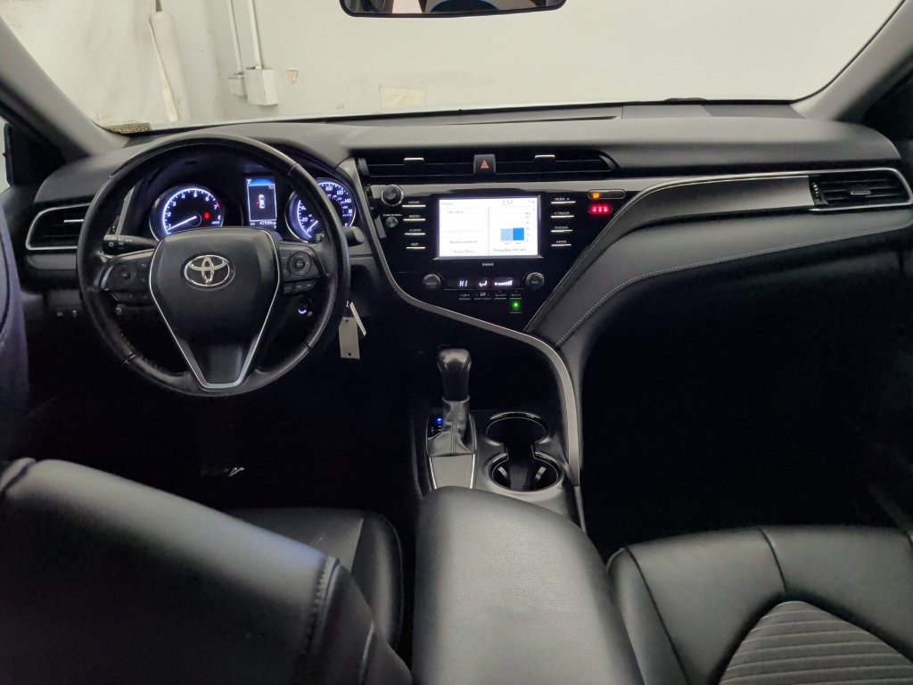 Used 2020 Toyota Camry SE FWD image 21