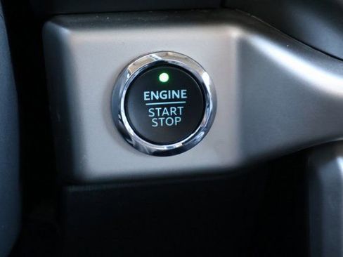 Certified 2024 Ford Expedition Max XLT image 9