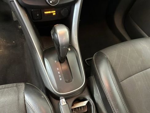 Used 2018 Chevrolet Trax LT w/ LT Convenience Package image 25