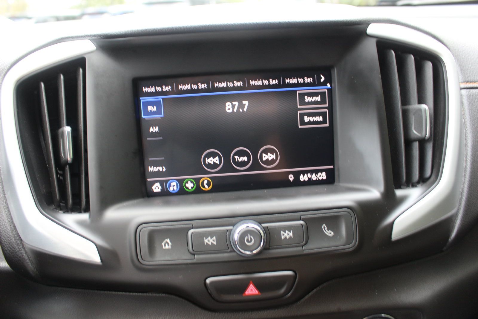 Used 2021 GMC Terrain SLE w/ Driver Convenience Package AWD/4WD image 30