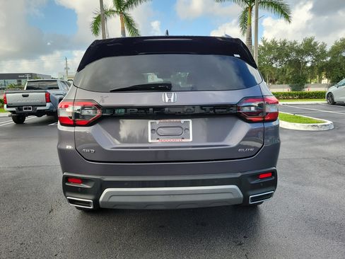 Used 2023 Honda Pilot Elite image 10