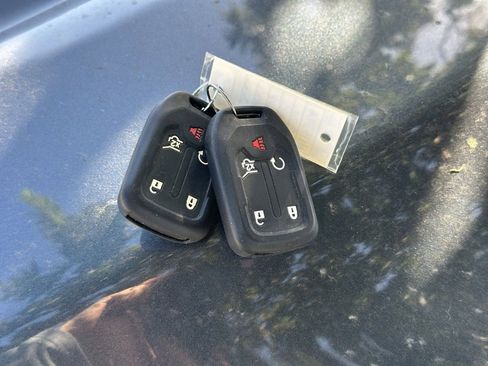 Used 2020 GMC Sierra 1500 Elevation w/ Elevation Value Package image 14