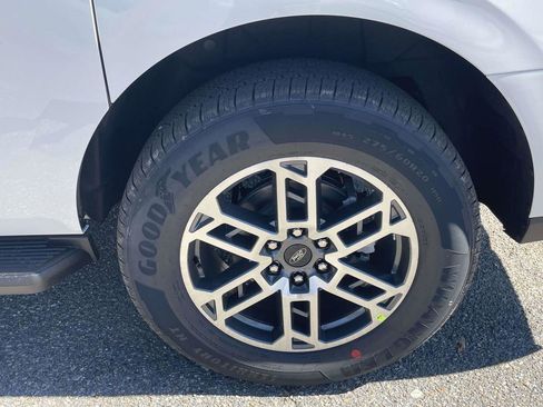 New 2025 Ford Expedition Max Active image 9