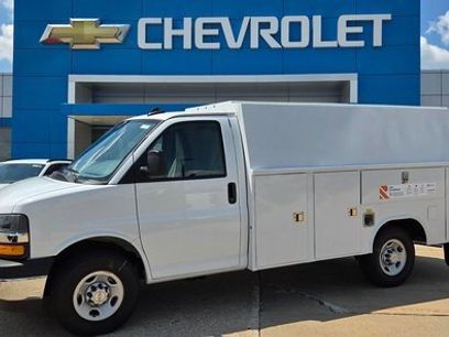 New 2025 Chevrolet Express 3500 Work Van w/ Power Convenience Package
